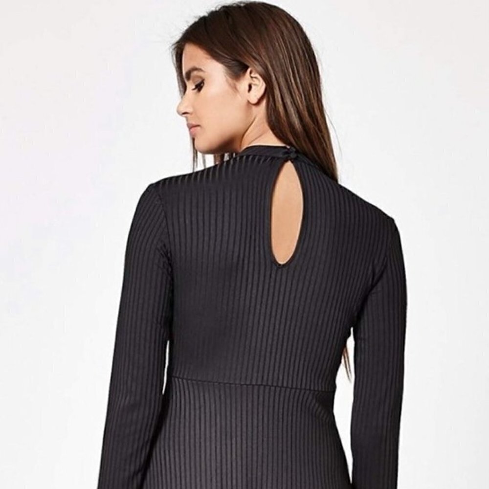 Kendall & Kylie Ribbed Choker Dress in Black Size S - Picture 2 of 6